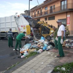 ADRANO. LUNEDI’ RIPRENDE LA RACCOLTA DIFFERENZIATA