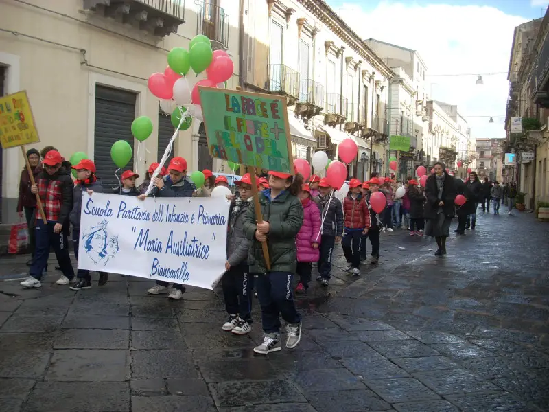 corteo biancavila