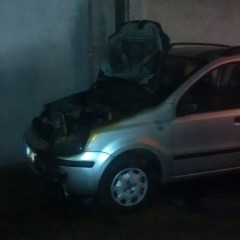 BIANCAVILLA. INCENDIATE 2 AUTO DEL SINDACO GLORIOSO