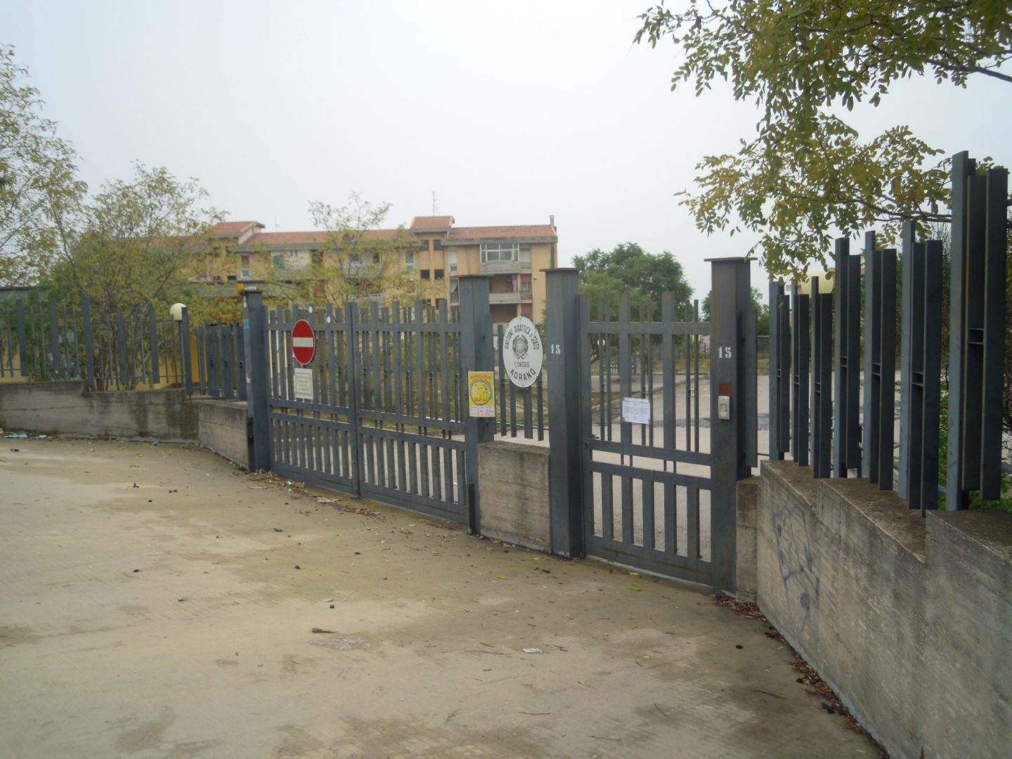 scuola chiusa