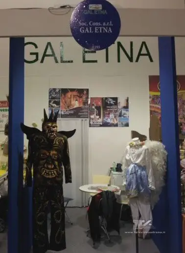 gal etna costumi