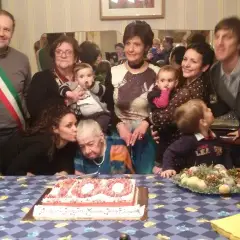 ADRANO. FESTA GRANDE PER I 100 ANNI DI NONNA ANGELA