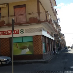 ADRANO. INTIMIDAZIONI AI TITOLARI DI TRE SUPERMERCATI