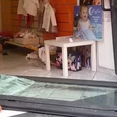 ADRANO. FURTO CON SPACCATA IN NEGOZIO DI ABBIGLIAMENTO PER BAMBINI