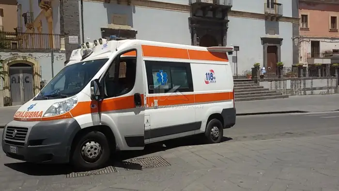 ambulanza palazzo bianchi