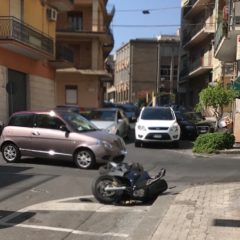 ADRANO. SCONTRO AUTO – SCOOTER. UN FERITO