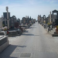 Adrano. Lampade votive cimitero. Pagamento prorogato al 30 giugno 2023