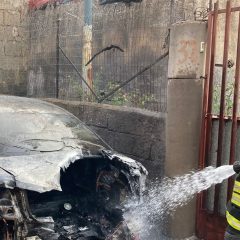 Adrano. Incendia auto in sosta in via San Paolo per futili dissidi. Denunciato 42enne