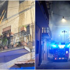 Biancavilla, incendio all’interno di un’abitazione. Intervento dei Vigili del Fuoco