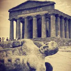 La foto “Antica Sicilia, la Magna Grecia” dell’adranita Alfredo Di Primo esposta al “Premio artista d’Europa” di Milano
