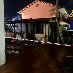 Catania. Paura per un incendio in una villetta in via Luciano Abramo