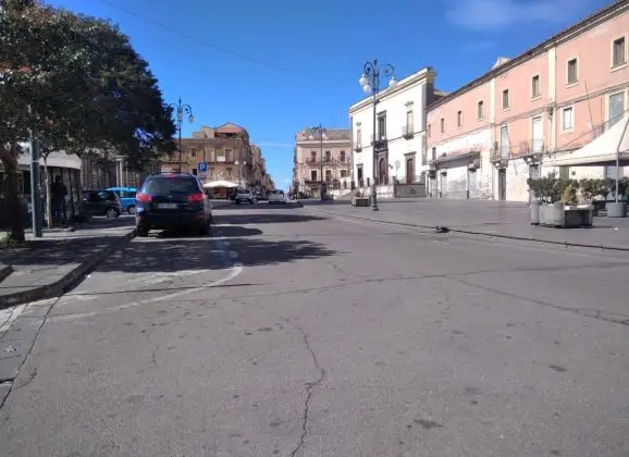 Comprensione e collaborazione per la sicurezza di Adrano: ordinanza di sospensione temporanea della circolazione in occasione dei grandi eventi estivi.