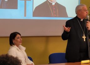 Adrano. L’arcivescovo Renna incontra gli alunni dell’Ic “Don Antonino La Mela”
