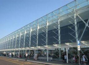 Aeroporto di Catania. Ancora cenere vulcanica. Voli sospesi fino alle 14,30