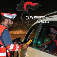 Biancavilla e Adrano. Guida in stato di ebbrezza e controlli con l’etilometro. Denunciati dai carabinieri 2 adraniti a cui è stata sospesa la patente di guida