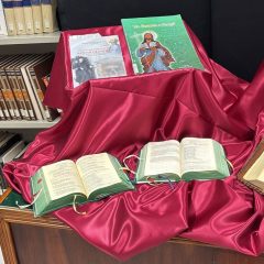 Adrano. La biblioteca comunale ospiterà la mostra “Un Santo Natale: vita e miracoli di San Nicolò Politi”