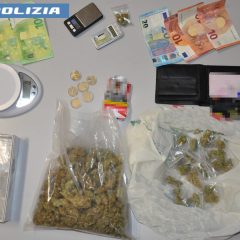 Due pusher di Adrano arrestati dalla Polizia: trovate in casa marijuana e tartarughe di specie protetta
