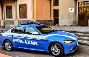 PROVOCA UN INCIDENTE CON UN COETANEO PER “VENDICARSI” DI UN DIVERBIO, BIANCAVILLESE DI 18ANNI DENUNCIATO DALLA POLIZIA DI STATO