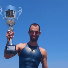 Il nuotatore adranita Angelo Sciacca ha vinto la IV edizione della “Pinnata dello Stretto di Messina” nuoto pinnato