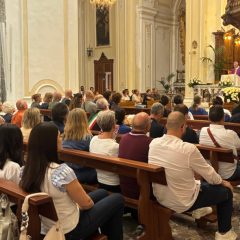 Adrano. Folla commossa in chiesa Madre per l’addio a Graziella Cinardi