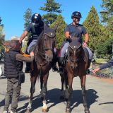 Adrano. Controllo del territorio della Polizia a cavallo in piazza e alla villa comunale