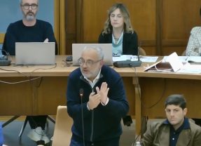 Adrano. Il testo dell’odg “Condanna dell’aggressione verbale e delle minacce al Sindaco Fabio Mancuso e iniziative per la tutela delle Istituzioni e del confronto democratico” approvato dal Consiglio