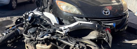 Adrano. Impatto auto-moto in via Casale dei Greci. Ferito un giovane centauro