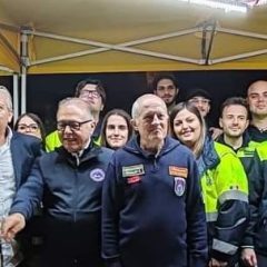 Protezione Civile Adrano. 13 dicembre 1989 – 13 dicembre 2025. “Ci  siamo ancora”