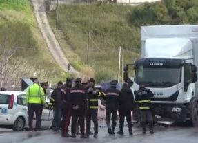 Tragedia sulla Palermo-Agrigento. Tre morti in un impatto tra un camion e un’auto medica