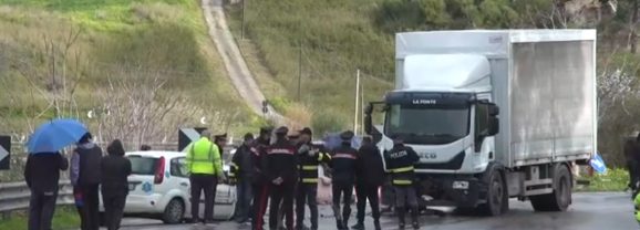 Tragedia sulla Palermo-Agrigento. Tre morti in un impatto tra un camion e un’auto medica