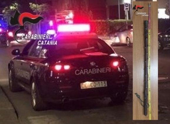 Biancavilla. Denunciato dai carabinieri giovane con bastone chiodato nel bagagliaio
