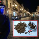 Giarre (CT). Prova a disfarsi di 30 grammi di marijuana: il lancio non sfugge ai Carabinieri che denunciano un 20enne