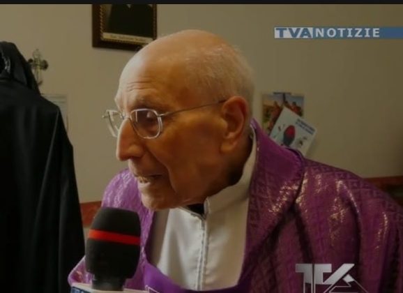 Adrano: buon compleanno a Monsignor Alfio Reina per i suoi 92 anni!