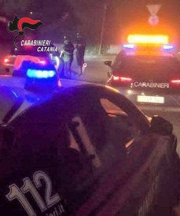 Adrano. Sorpreso dai Carabinieri un 18enne che guidava uno scooter senza patente: denunciato