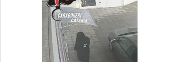 Adrano. Utilizza carta acquisti indebitamente. Denunciato 37enne dai carabinieri