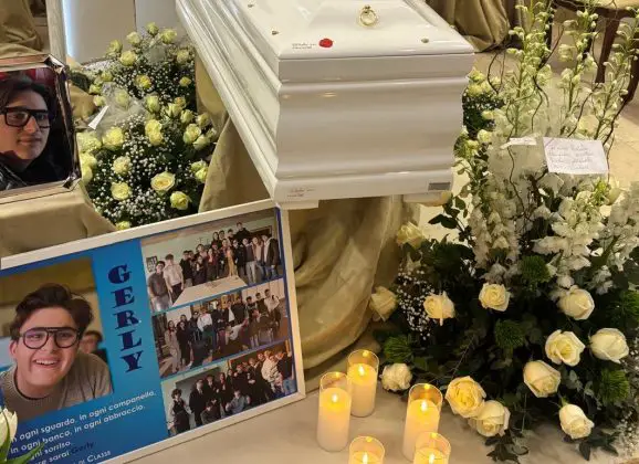 Adrano in lacrime per Gerlando. La camera ardente a palazzo Bianchi