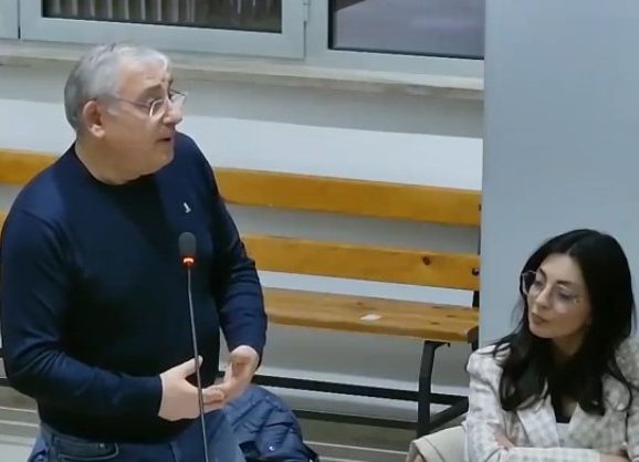 Adrano. La lettera anonima al sindaco. Solidarietà a Mancuso anche dai consiglieri Bulla e Cappella