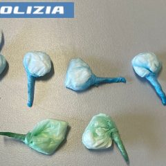 S. M. di Licodia. Trovato con sei involucri di cocaina. Arrestato dalla Polizia 21enne biancavillese