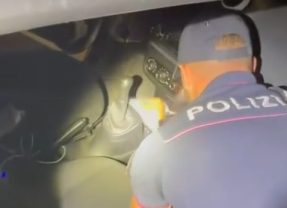 Catania. Arrestato dalla Polizia spacciatore biancavillese 18enne sorpreso con la droga in auto