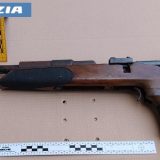 Blitz a Librino: La polizia di stato sequestra una carabina e oltre 600 grammi di marijuana.