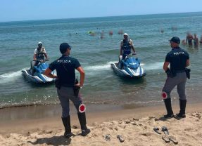 Pattugliamento delle “volanti del mare” della polizia di stato nei giorni clou dell’ estate: sanzioni per3.000 euro