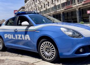 Ruba in un supermercato della zona di Corso Sicilia e aggredisce una guardia giurata:17enne arrestato dalla polizia di stato