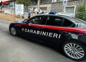 Paternò. Intervento lampo dei Carabinieri al Pronto Soccorso: recuperato un computer rubato all’ASP e denunciato un 16enne