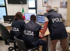 Catania. Truffatori smascherati dalla Polizia di Stato. Svuotavano il conto delle vittime online