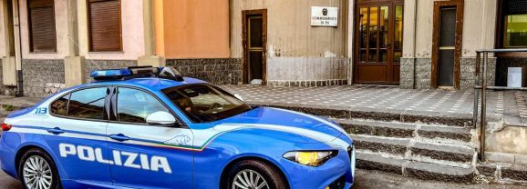 Forza la saracinesca per rubare in un garage: individuato ventenne di Adrano dalla Polizia di Stato