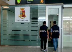 Truffe online, la Polizia di Stato scopre un falso sito di autonoleggio: tre persone individuate
