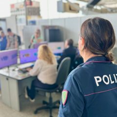 Aereoporto di Catania: tenta di imbarcarsi con un coltello nella cintura, passeggero denunciato in aereoporto dalla polizia di stato.