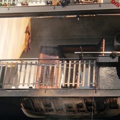 Aci Catena. Intervento dei vigili del fuoco per un incendio in una palazzina. Soccorse due persone