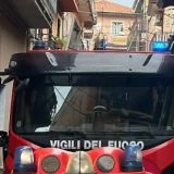 Biancavilla. Pauroso incendio in un’abitazione di via Marsala